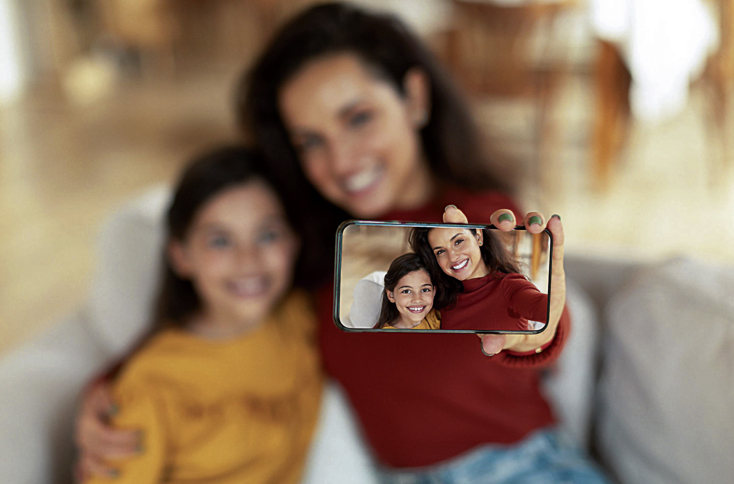 Potrivit unor studii efectuate în regiune, până la 89% dintre părinții din America Latină publică fotografii cu copiii lor cel puțin o dată pe lună.