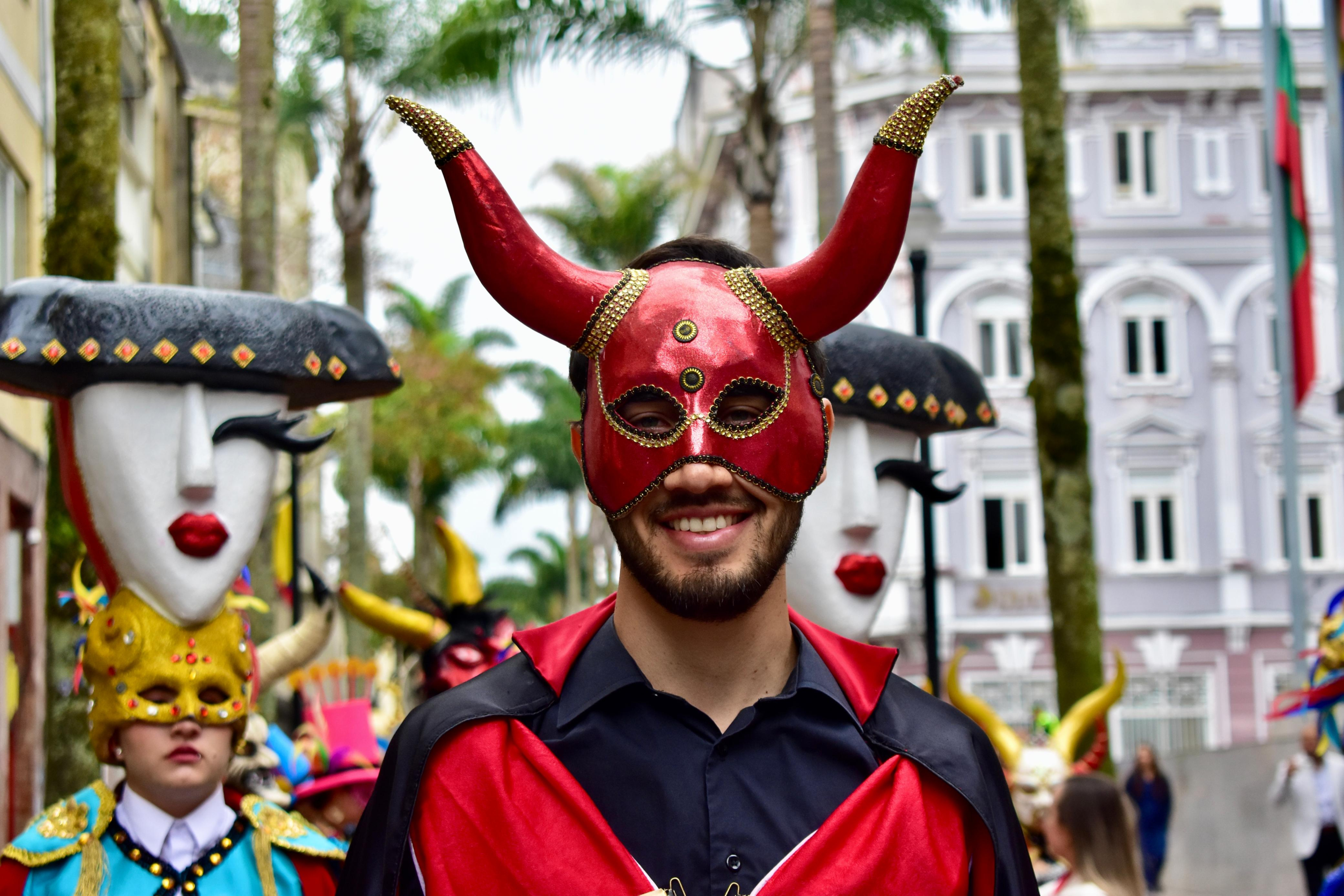 Con la representación de algunas cuadrillas y una muestra de su oralidad, representantes del Carnaval de Riosucio estuvieron en Manizales.