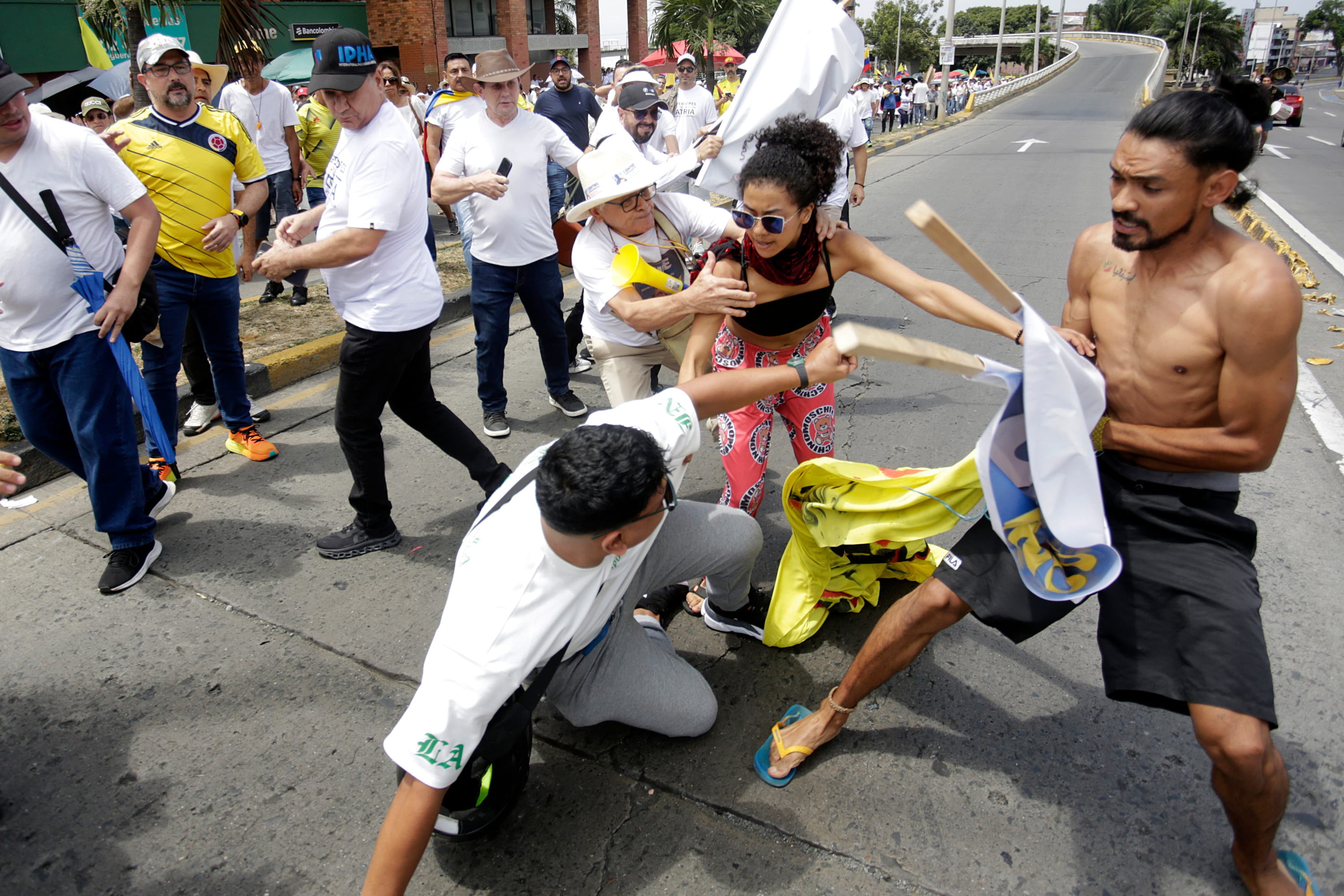 La Policía de Cali Señaló que Mantuvo Presencia Durante Toda la Jornada y Actuó 