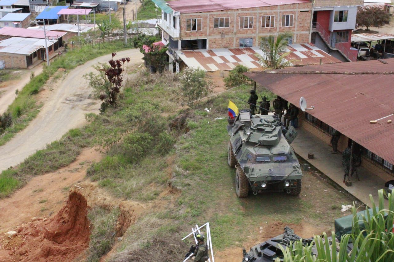 Un vehículo militar en El Plateado, Cauca.