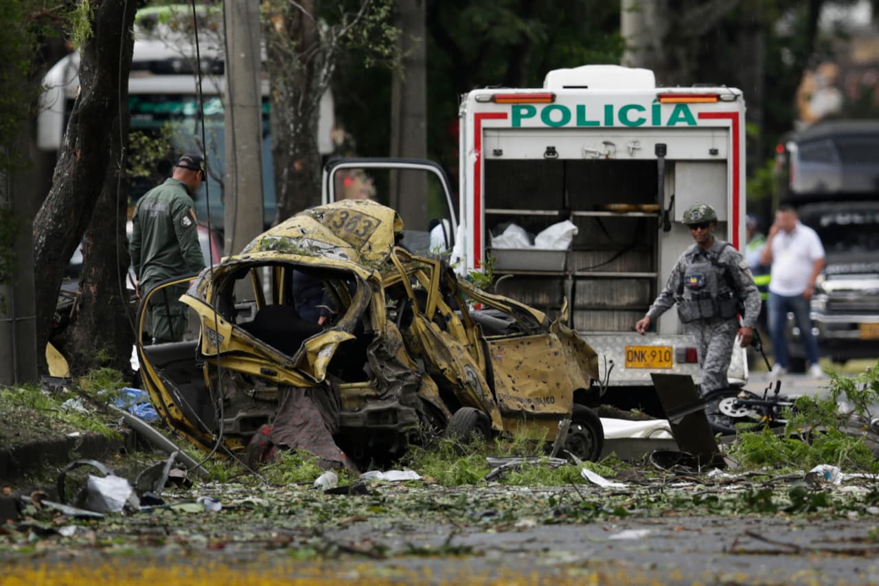 Atentado contra la Base Aérea de Cali.