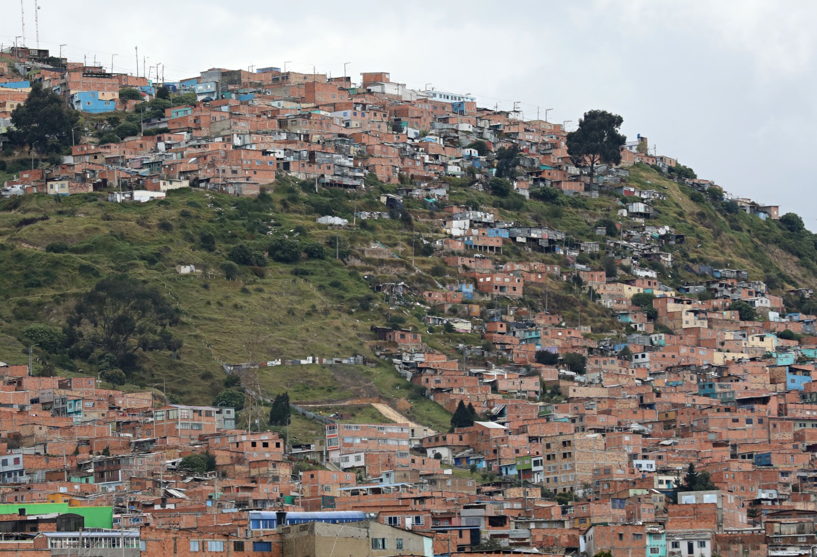 Asentamientos de vivienda informal en el barrio Divino Niño (San Cristóbal, Bogotá)