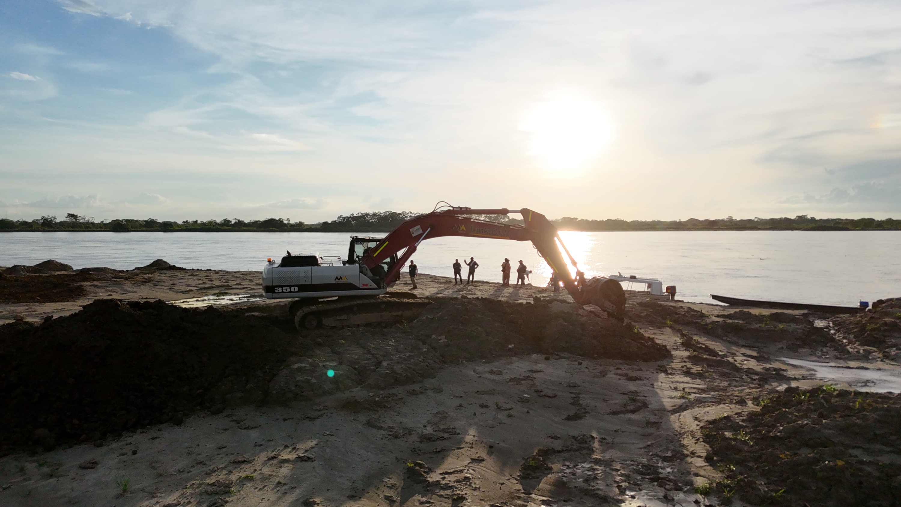 Obras en el Canal La Esperanza de la Mojana
