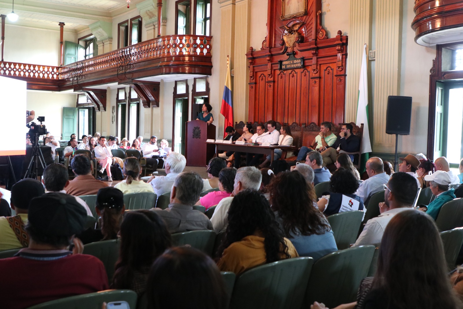 La Propuesta en Su Segunda Versión Define El Futuro de Cinco Mesas de Diálogo. Preocupan aplicabilidad y Riesgo de inconstitucionalidad.