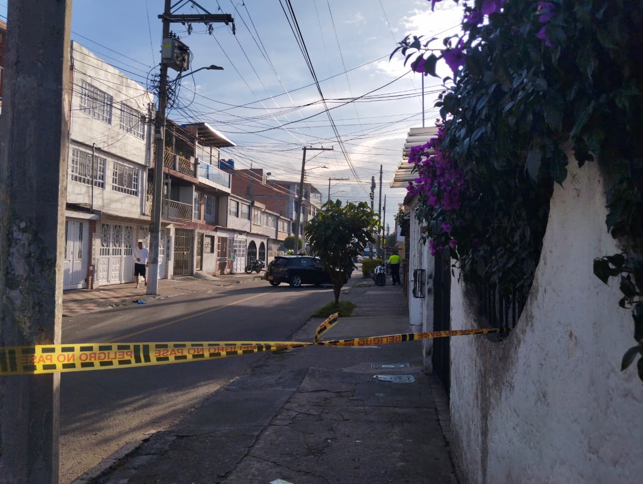 La Calle 1d #52A-02, Escenario del Ataque Sicarial, Donde la Policía Halló Seis Cartuchos Percutidos.