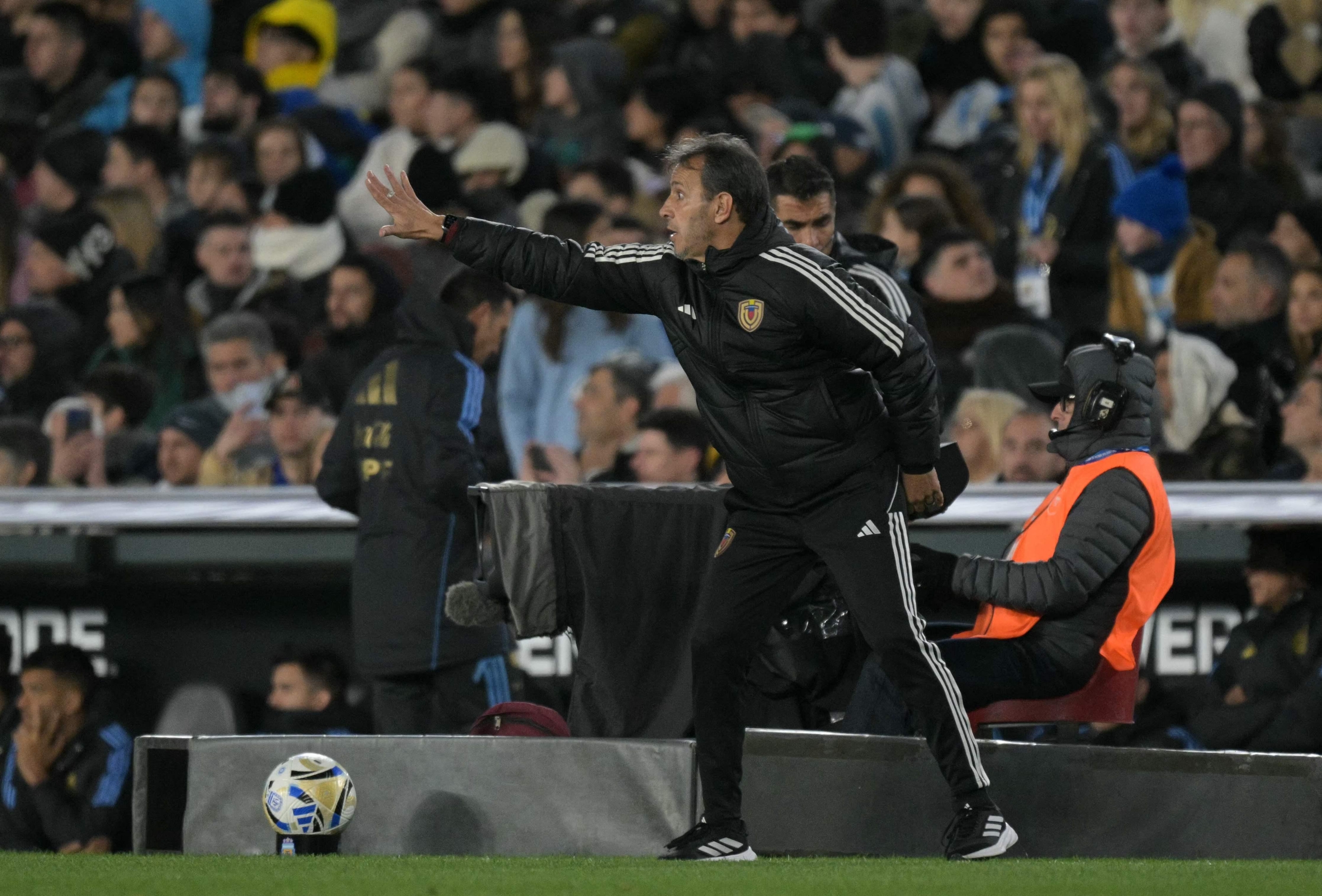 Fernando Batista, coach of Venezuela