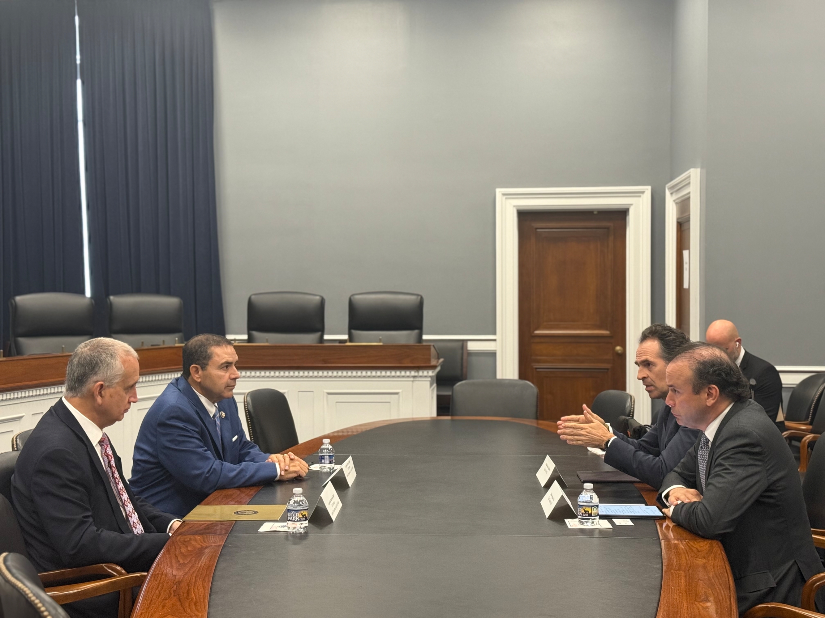 Mario Díaz- Balart, Henry Cuellar, Federico Gutiérrez y Alejandro Eder.