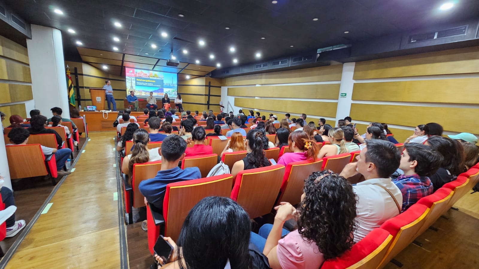 Taller de Colfuturo.