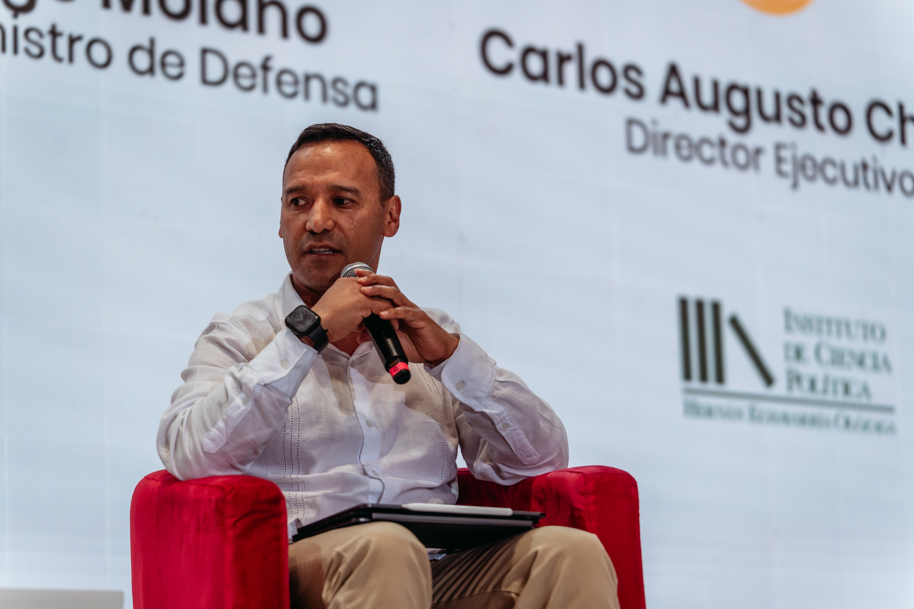 Pedro Sánchez, ministro de Defensa.