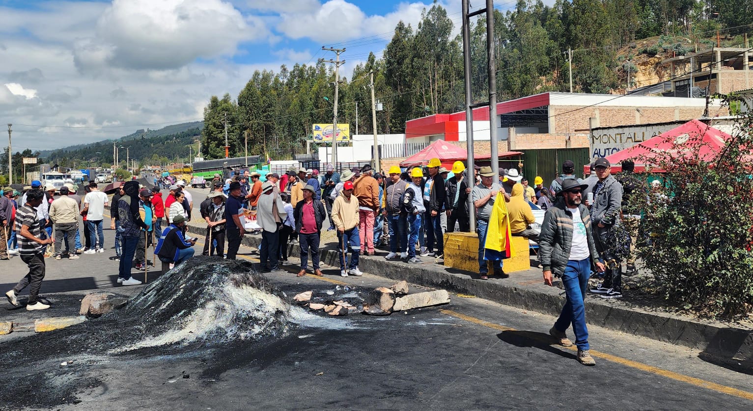 Pequeños Mineros amenazaron con volver a los bloqueos, ante incumplimientos del gobierno nacional como ya Había hecho en agosto.