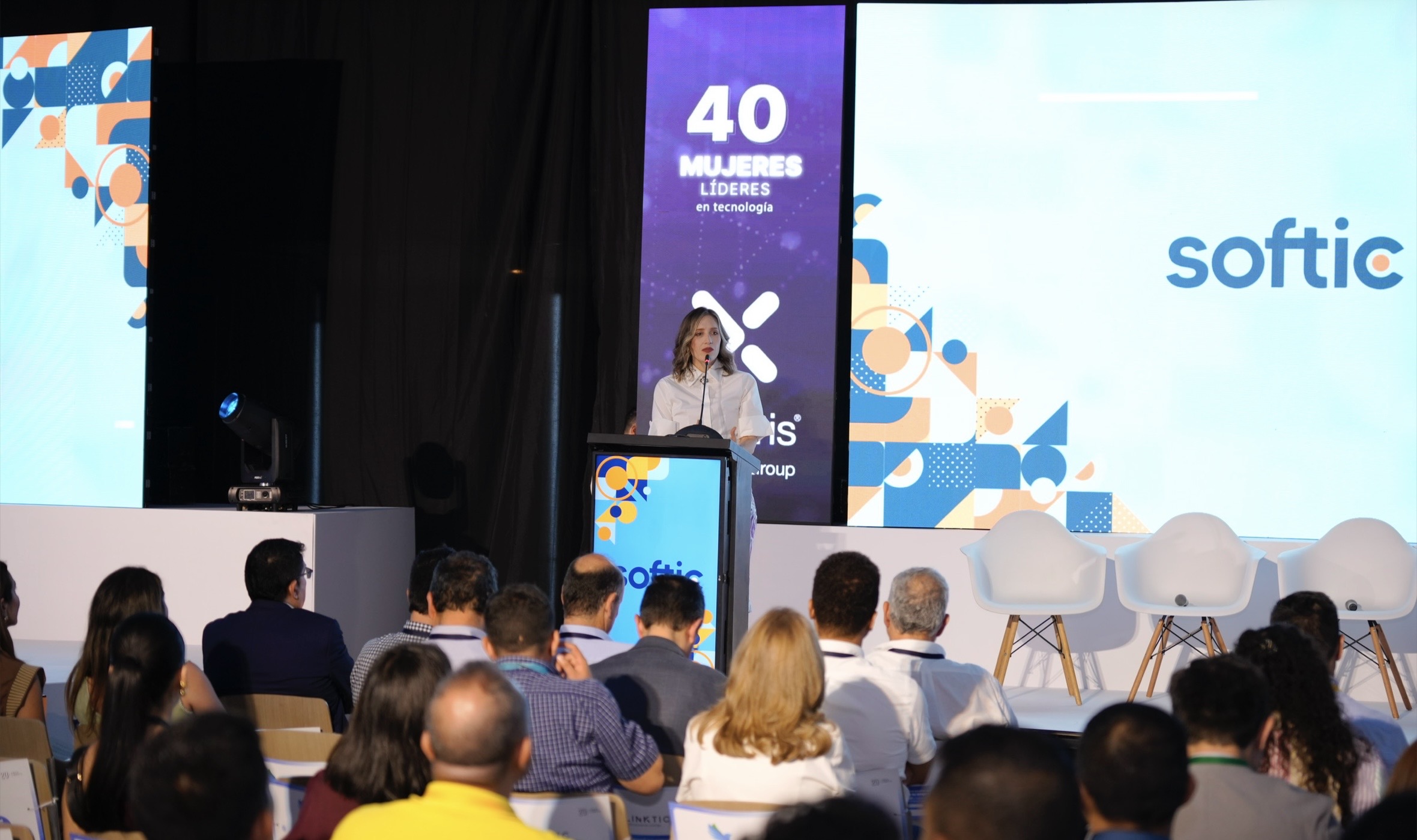 Lanzamiento del libro 40 mujeres en tecnología