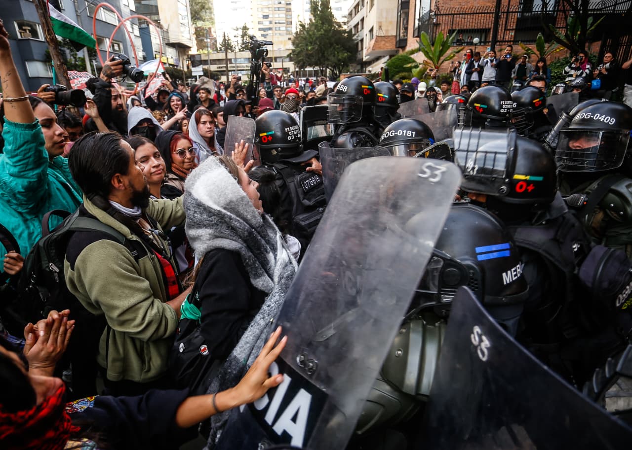 Manifestaciones frente a sede de la Andi.