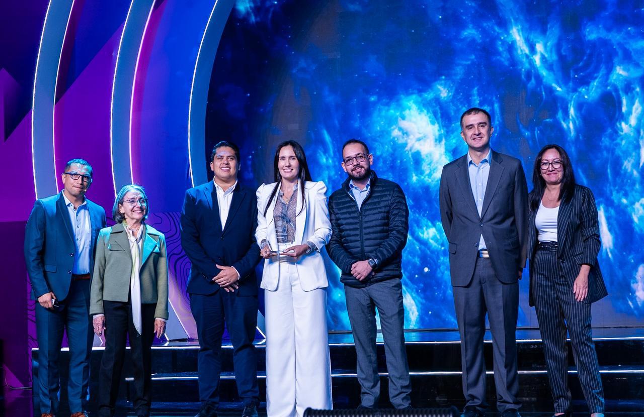 Promigas recibió premio a la excelencia en tecnología geoespacial.