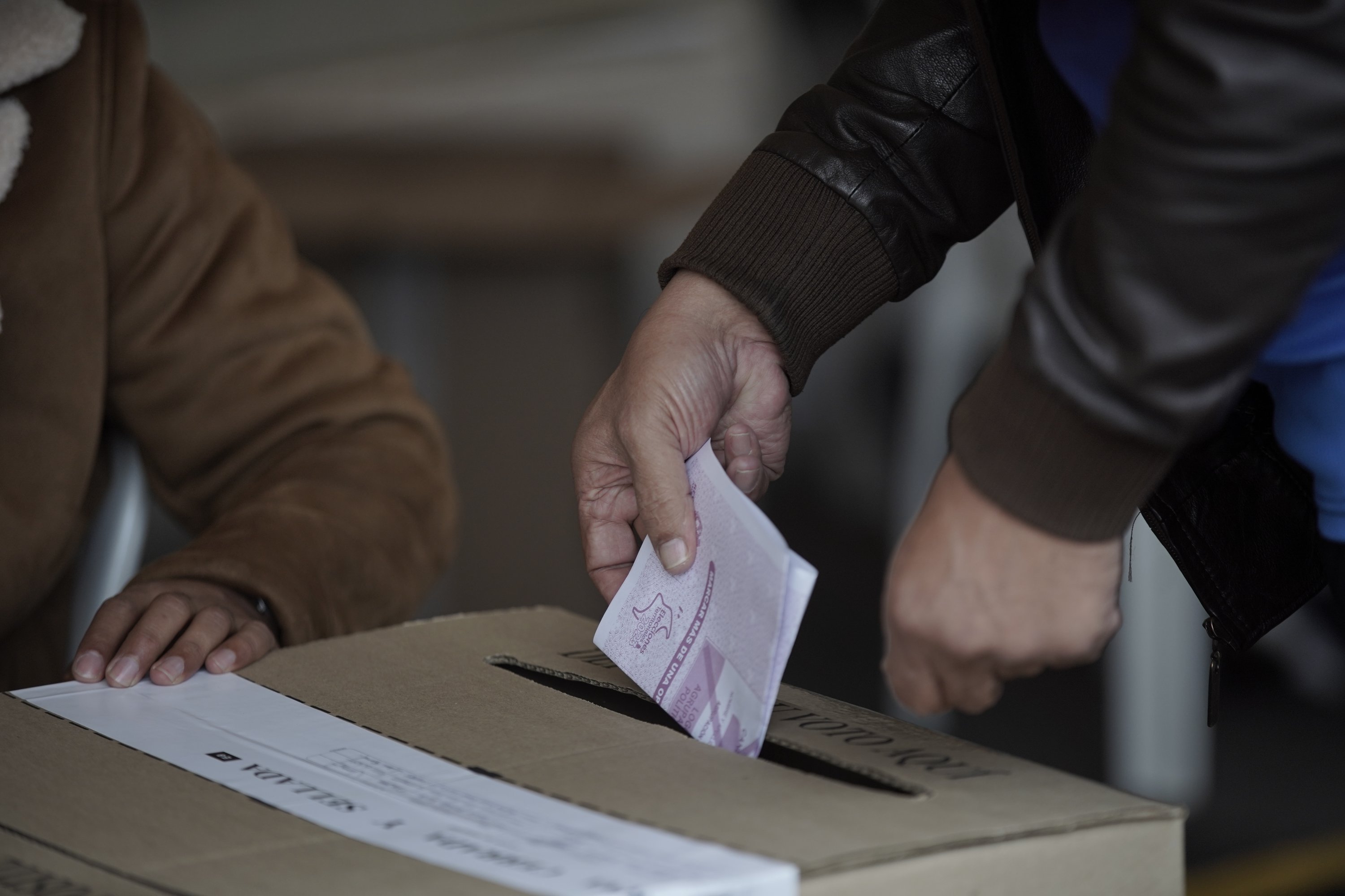 Teknik, kurumsal ve politik olan seçim sistemimiz uluslararası bir model ve örnek olmuştur.