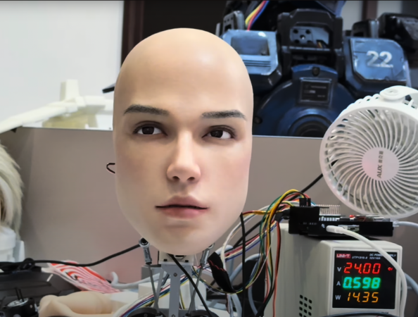 Originea capului robotizat M1