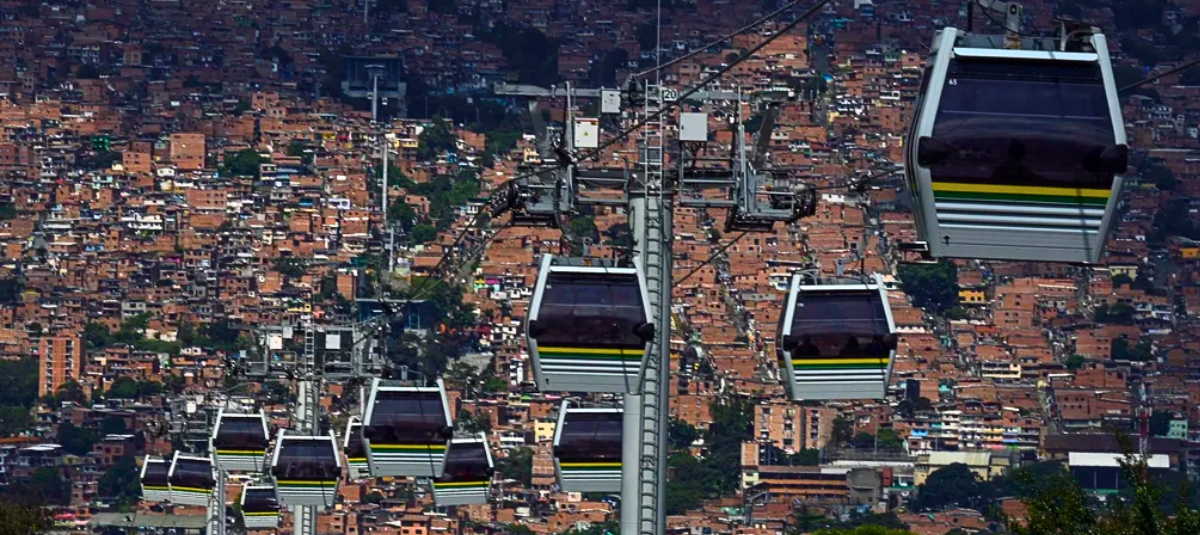 Vatandaşın bir arada bulunmasının bir karşılaştırmasını yaparken bir polis kaydedilebilir mi? Haklarınızı bilin