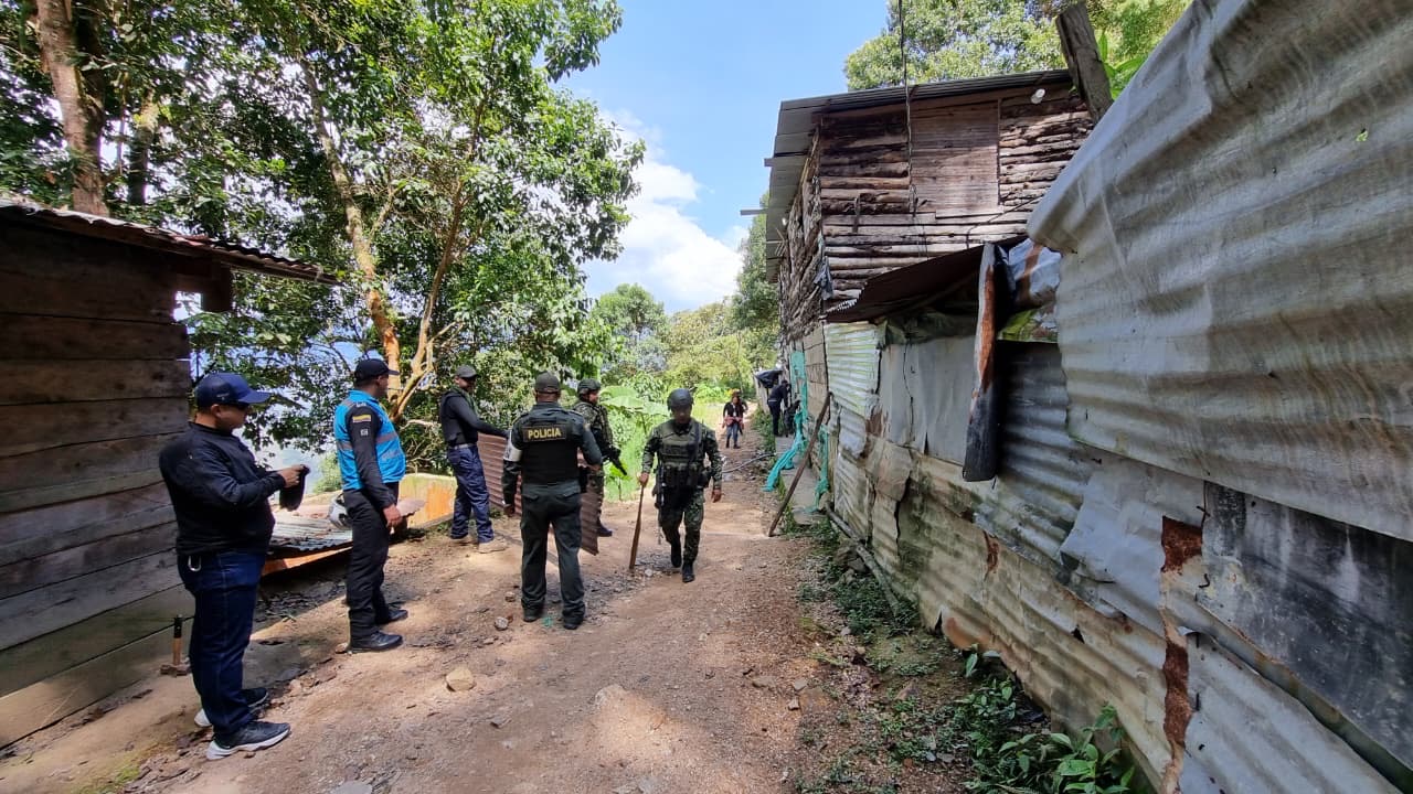 Operativos en Buriticá, Antioquia.