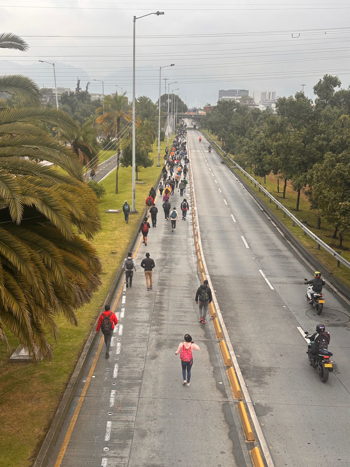 Troncal de la calle 26 afectada por manifestaciones