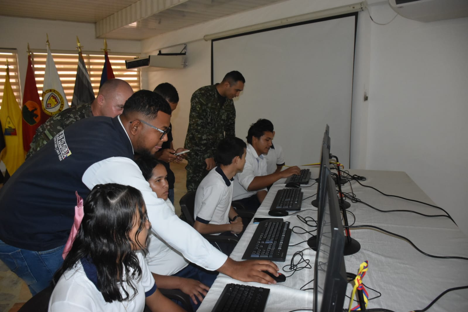 El programa busca a beneficiar a jóvenes de la región.