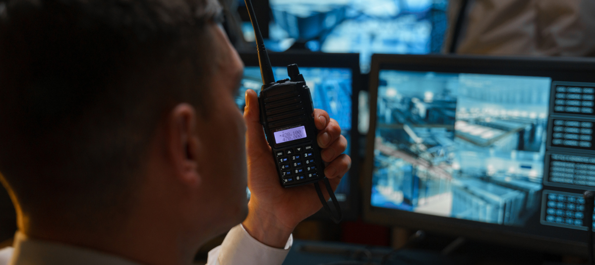 Radiourile digitale: Cum sunt ele folosite pentru a aborda insecuritatea tot mai mare din Bogotá?