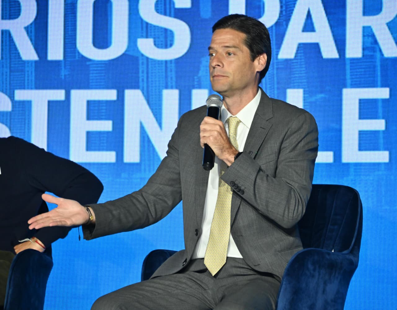 Senador Mauricio Gómez Amín.