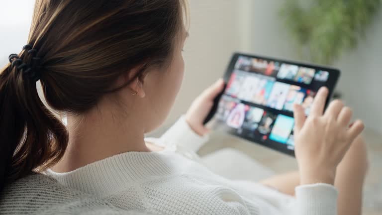 Catalogul poate fi consultat pe orice dispozitiv electronic.