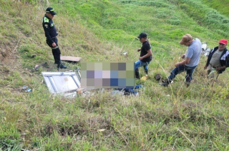Dos muertos y tres heridos graves en accidente en zona rural del municipio de Sativasur.