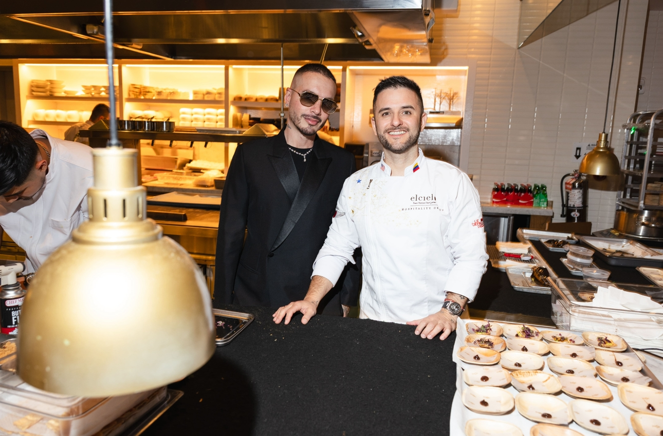 J Balvin y Juan Manuel Barrientos