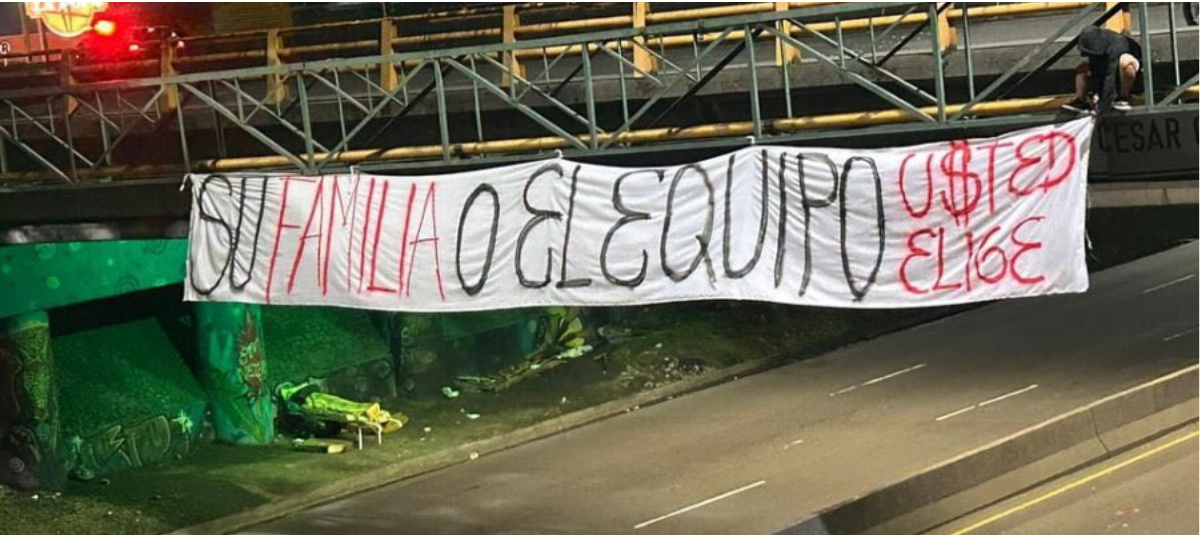 Pancarta amenazante contra el presidente del Deportivo Pereira.