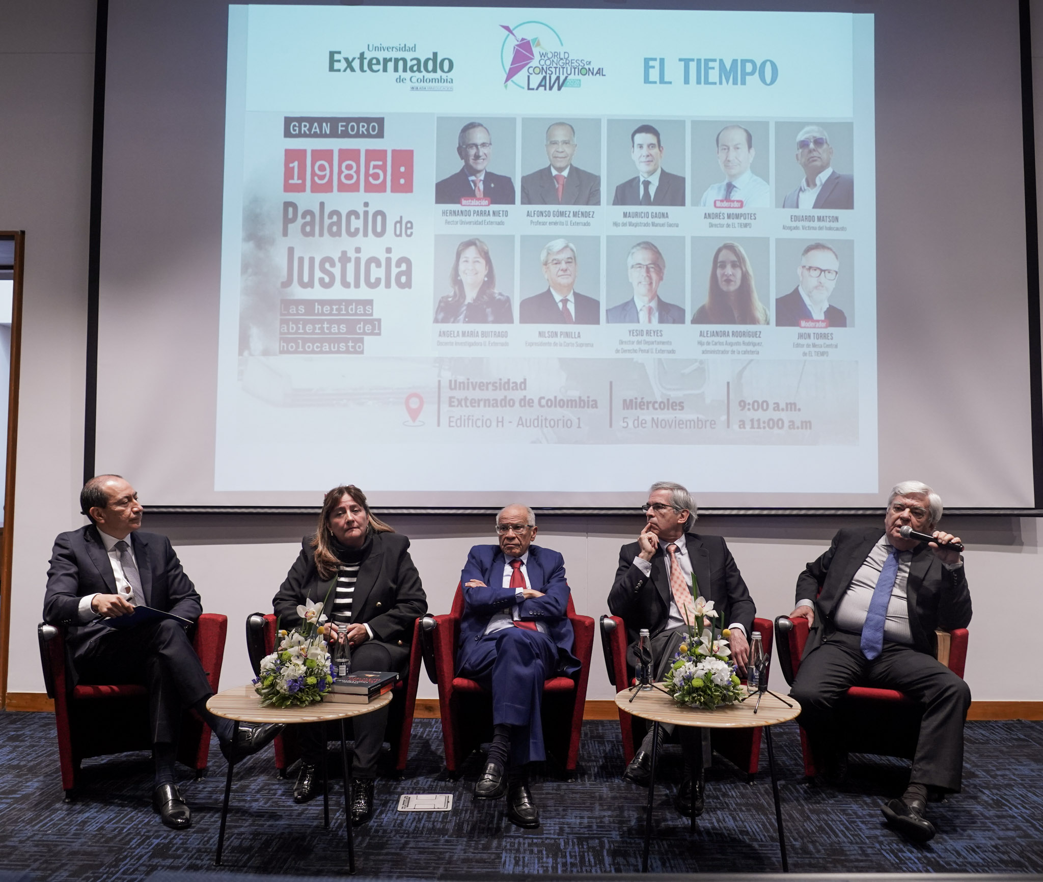 En la universidad Externado se llevó a cabo el Gran Foro 1985 Palacio de Justicia Las heridas abiertas del holocausto