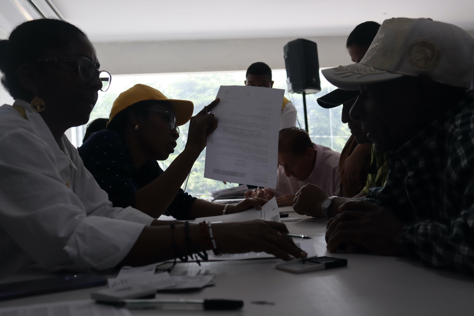 Jornada de entrega de cartas de indeminización de víctimas del conflicto armado en el Valle