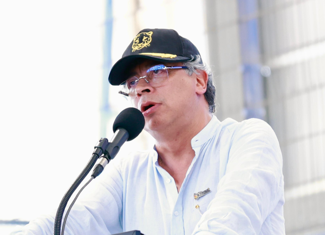 El presidente Gustavo Petro acusa a Estados Unidos de 'matar gente pobre en el Caribe' y propone reconstruir la Gran Colombia