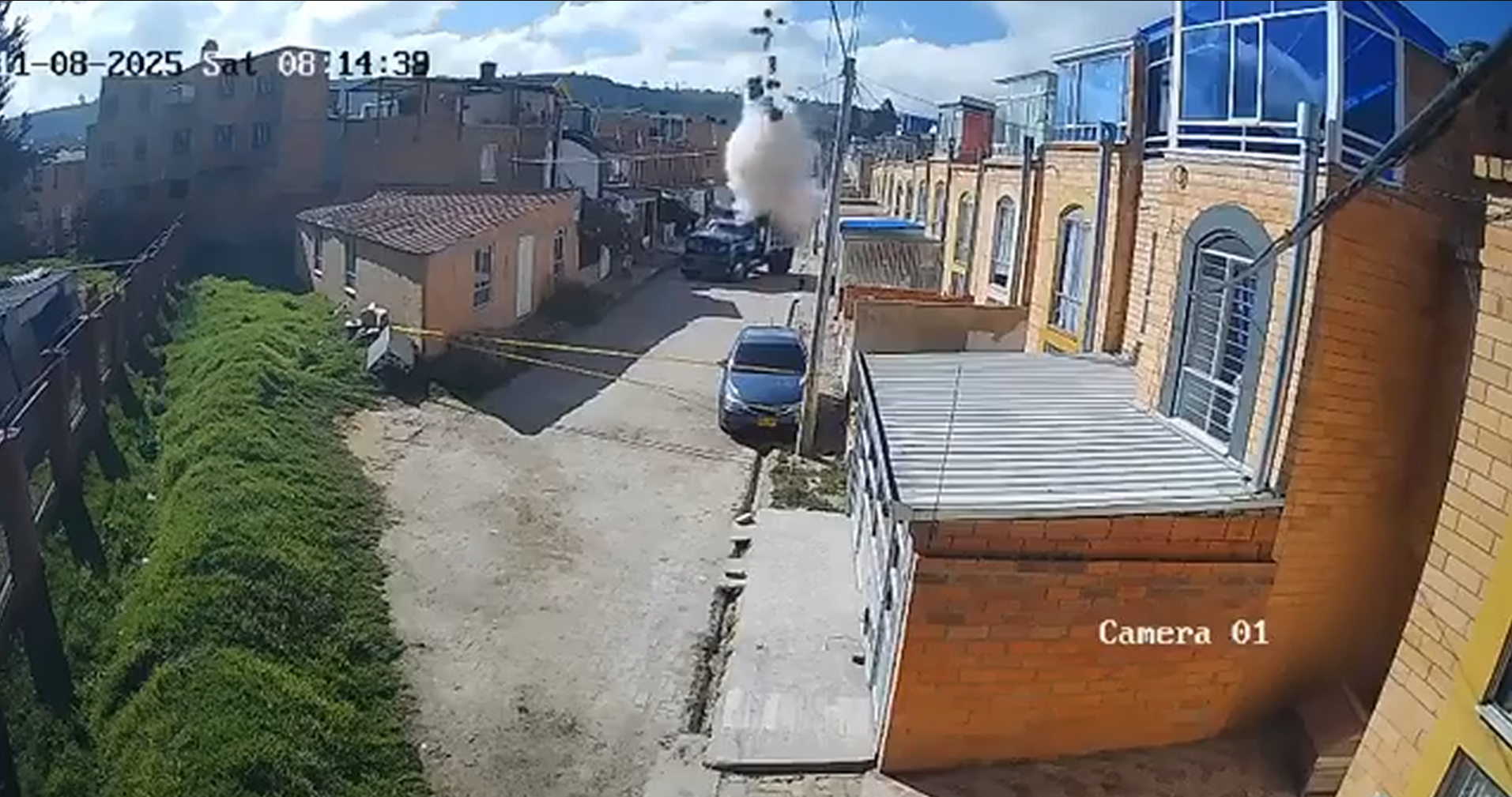 Tres personas heridas y daños fuertes en instalaciones militares; autoridades señalan al ELN como responsable