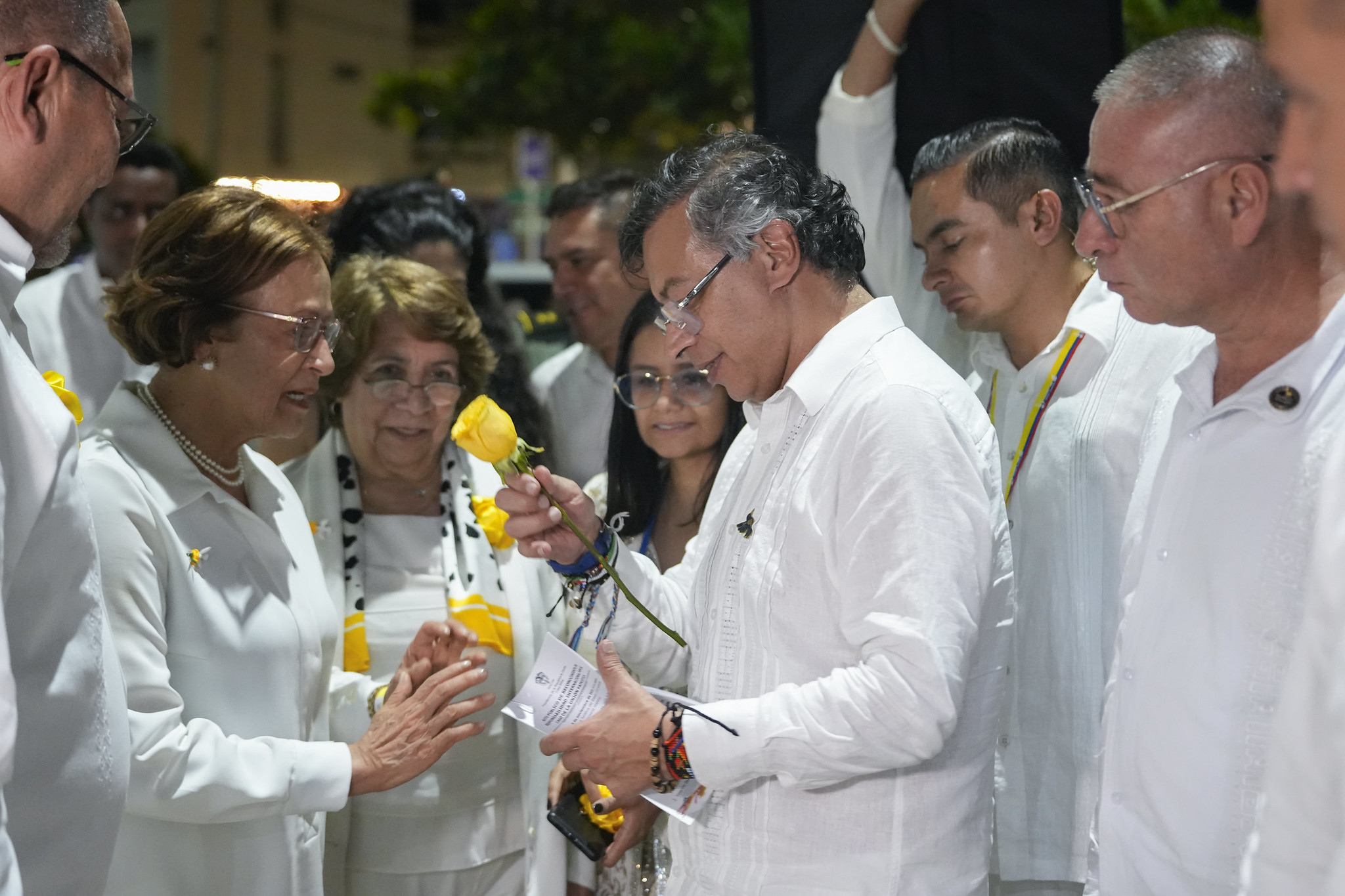 Senatör Aída Avella, Devletin Yurtseverler Birliği soykırımındaki sorumluluğunun tanınması eyleminde adalet ve hafıza istedi