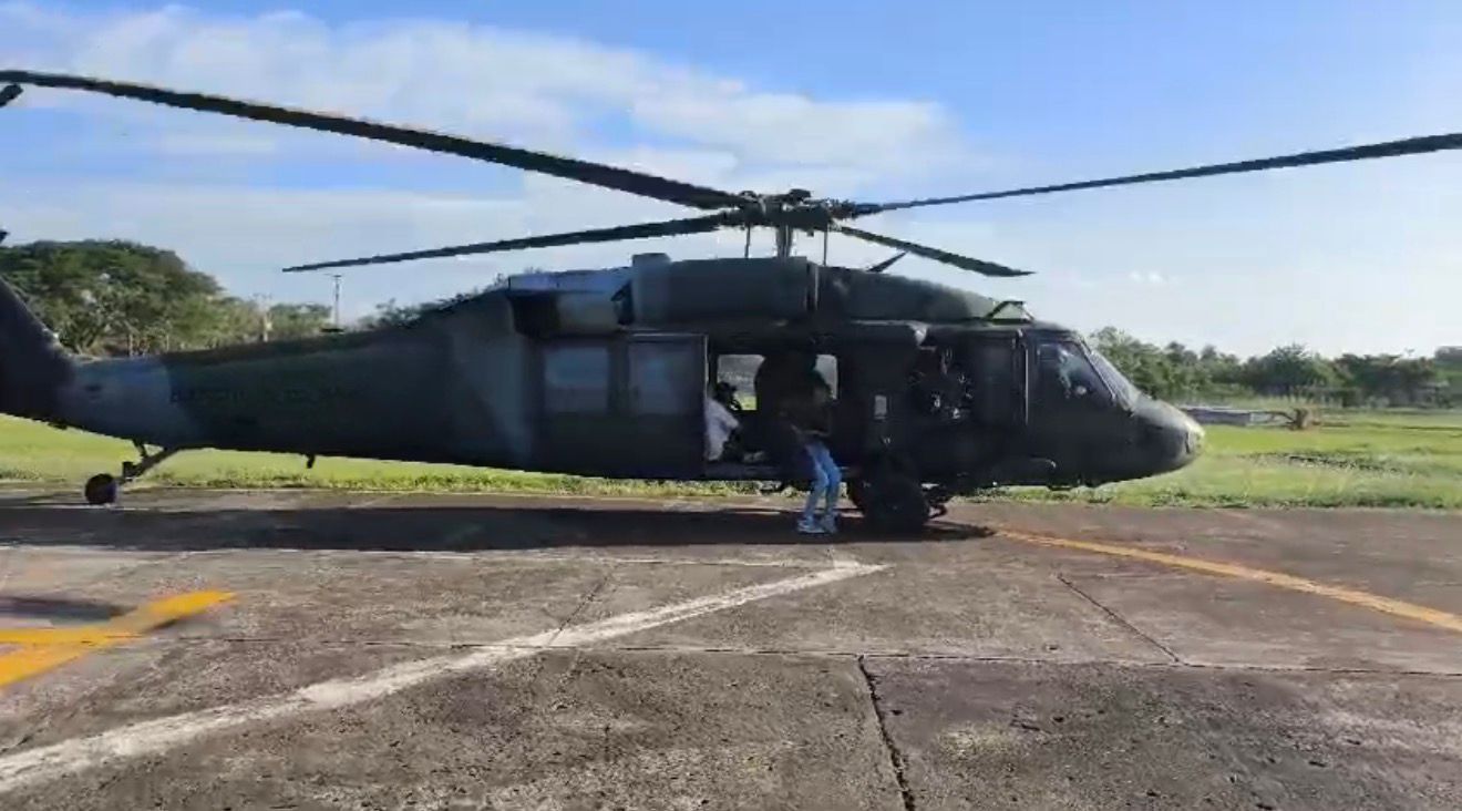 Helicóptero utilizado para evacuar al gobernador de Tame.