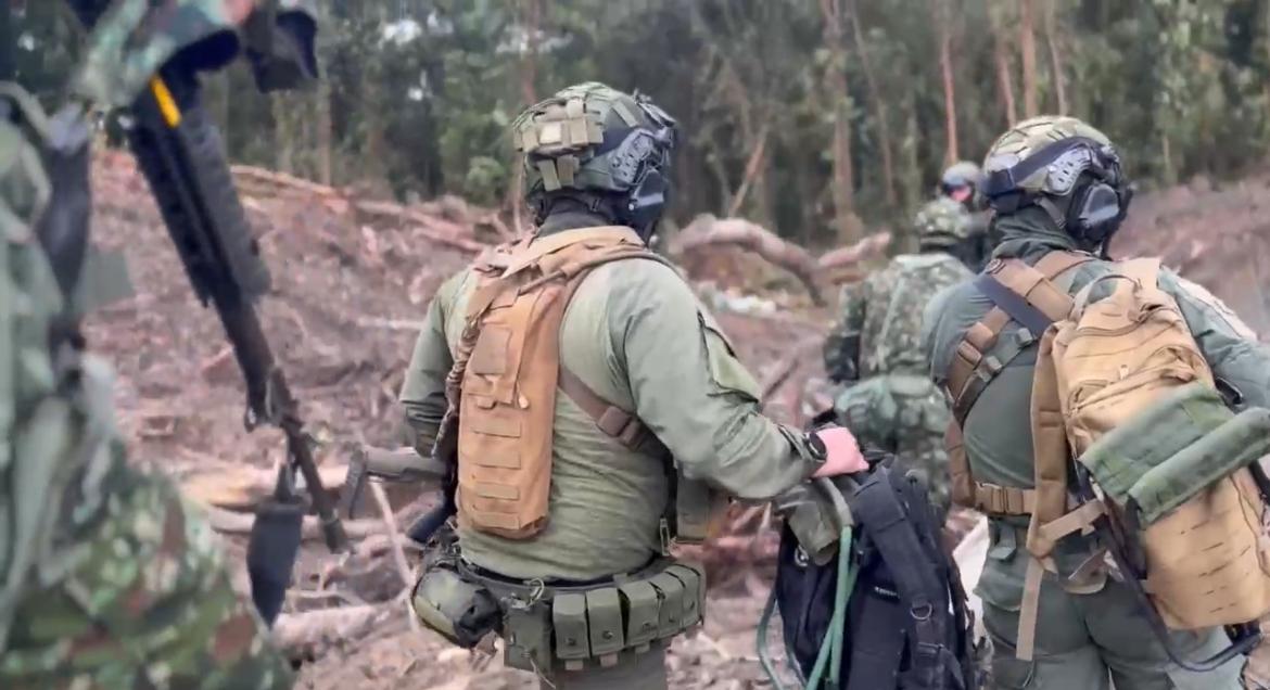 Iván Mordisco muhaliflerine yönelik askeri saldırıda Guaviare'de 25 üye etkisiz hale getirildi