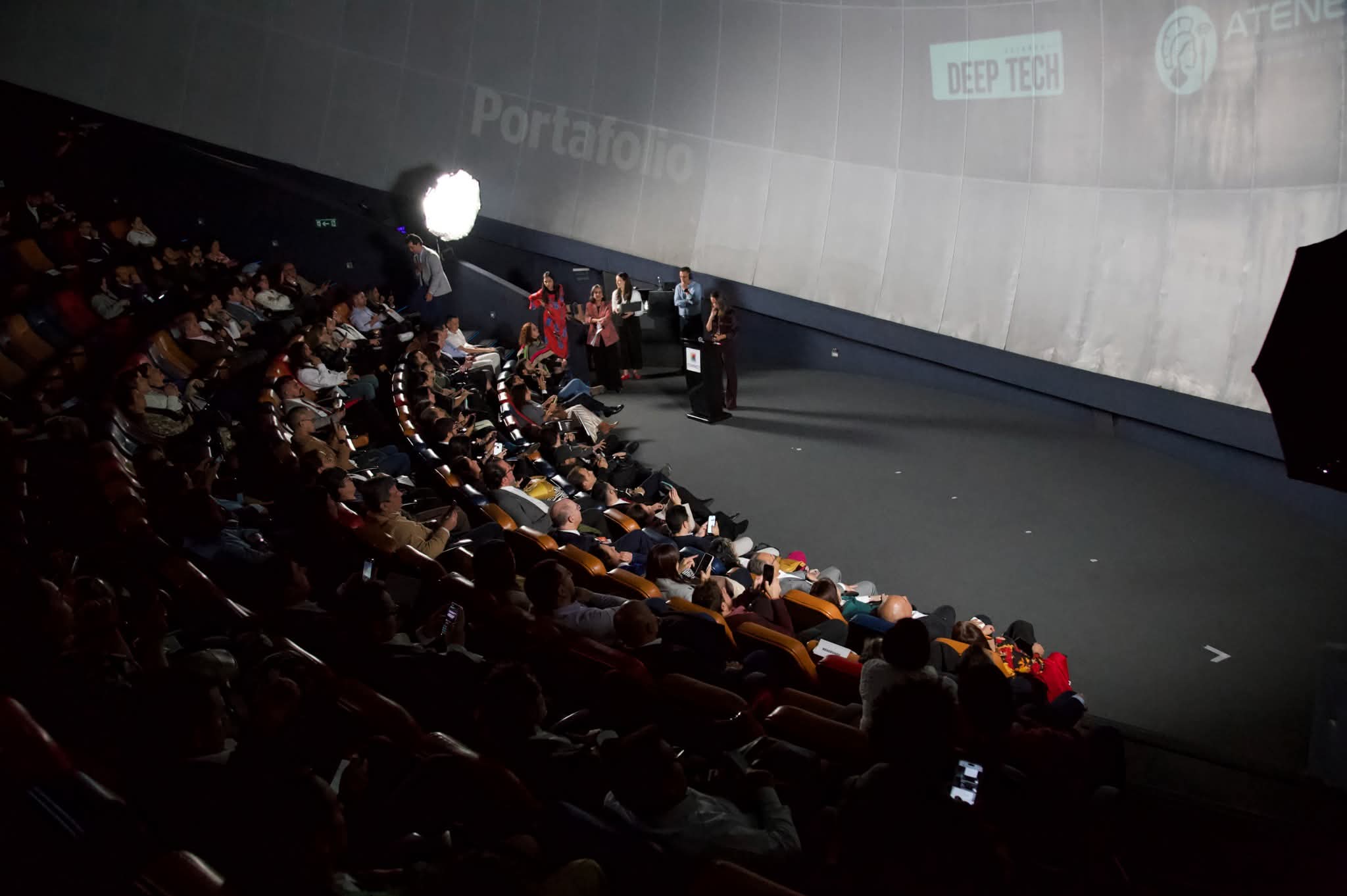 100 Open Startups