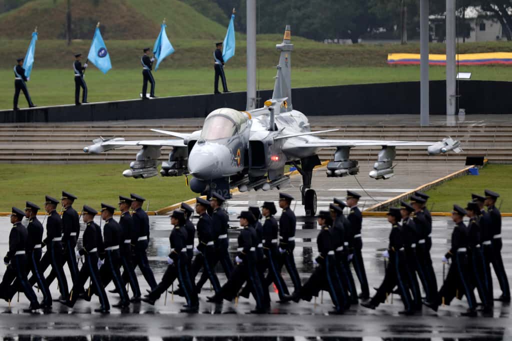 El presidente Gustavo Petro, en ceremonia en la Emavi por 106 años de las Fuerzas Armadas.