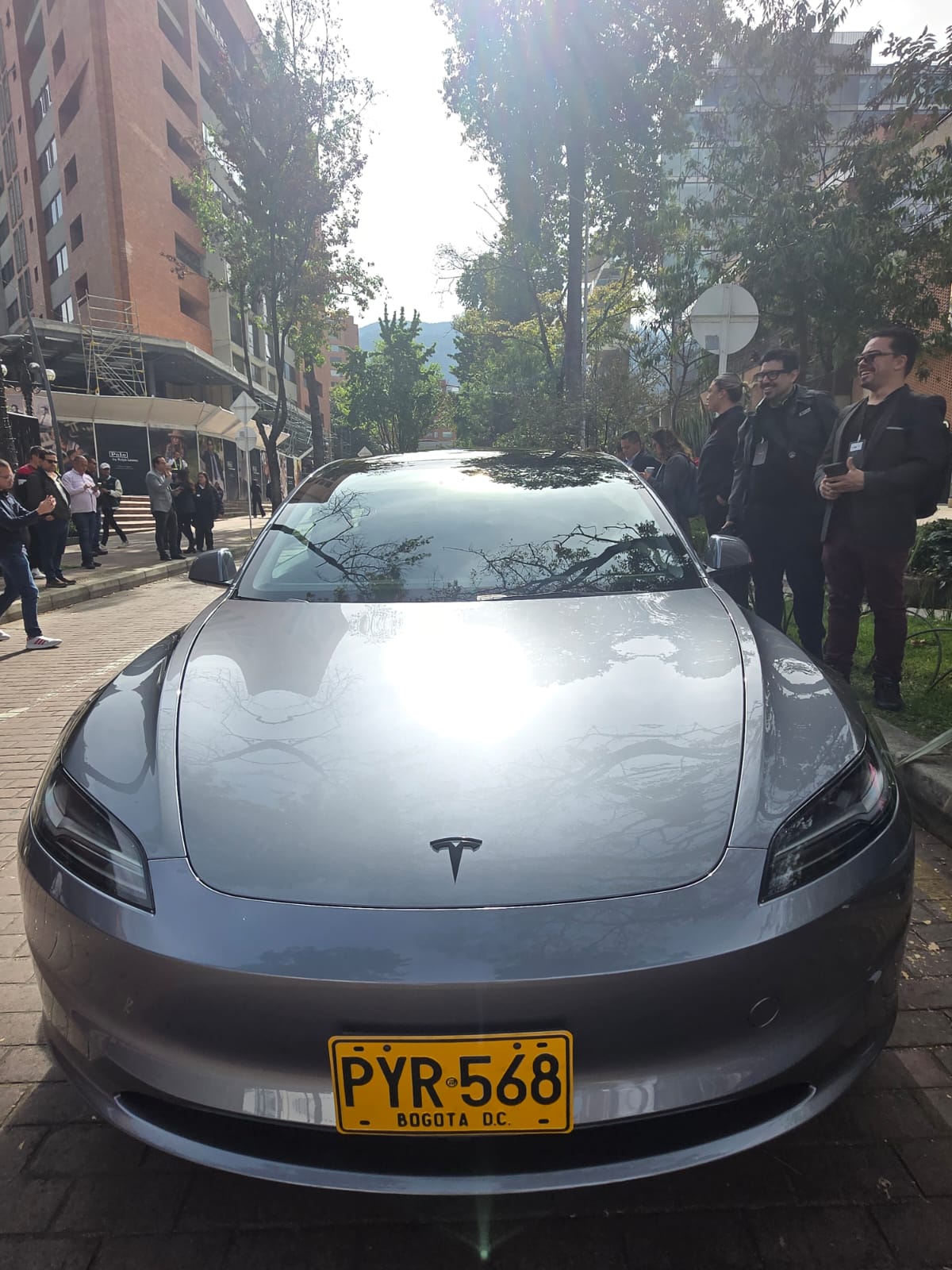 Tesla llega a Colombia oficialmente con carros desde los 109 millones ...