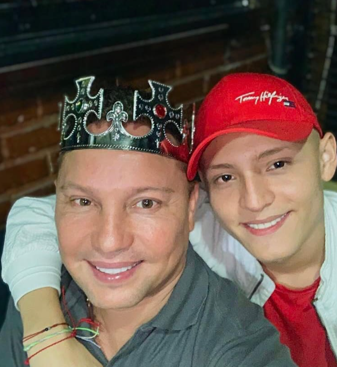 Şarkıcı Giovanny Ayala'nın oğlu Miguel Ayala ve menajerinin kurtarılmasına ilişkin ilk görüntüler ortaya çıktı: 14 gün boyunca kaçırıldılar