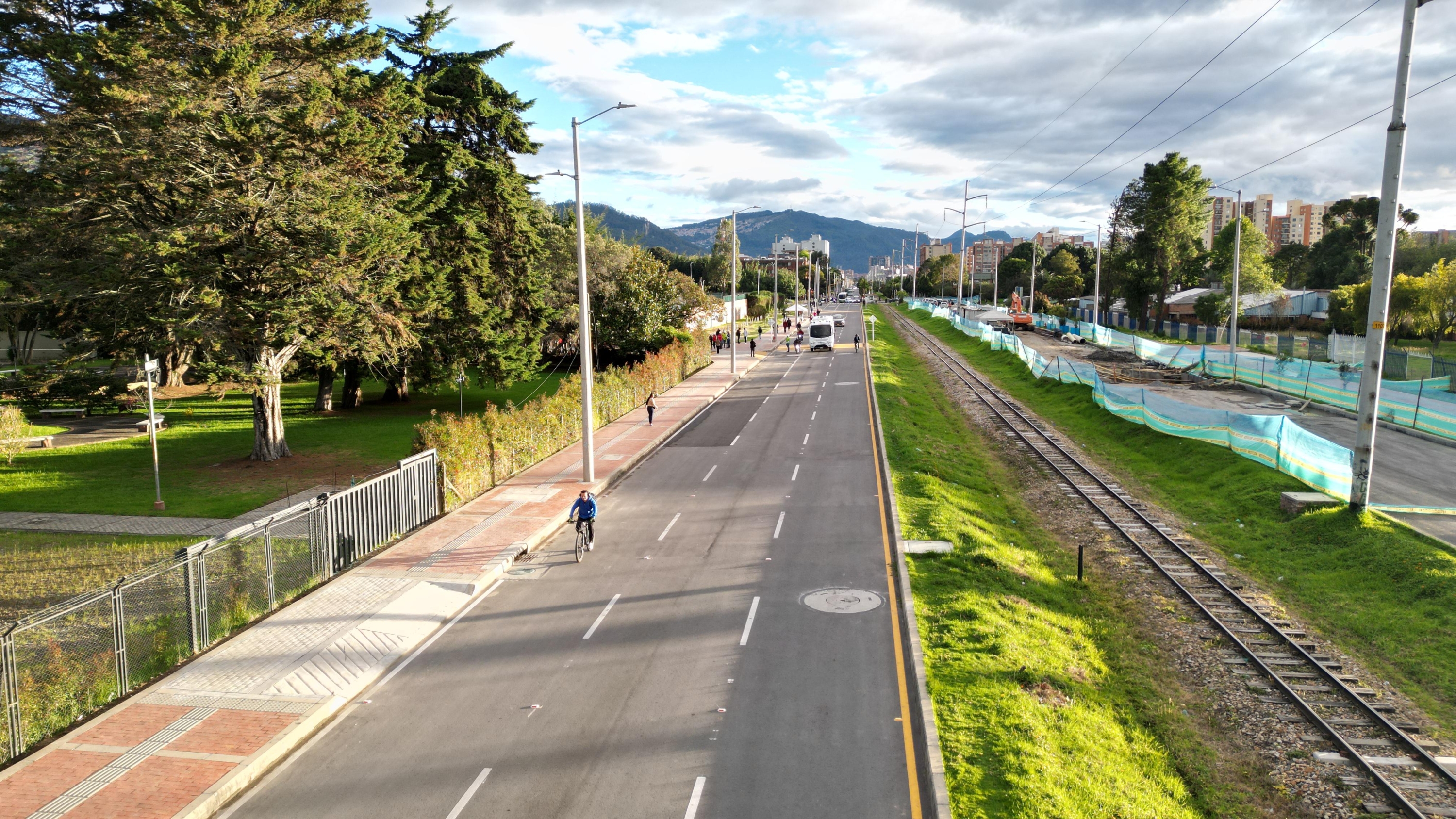 Entrega del costado oriental de la carrera 9 entre calles 170 y 183