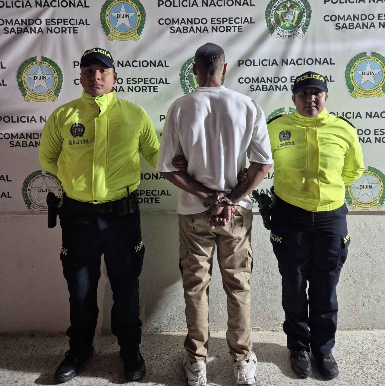 Risaralda'da Wi-Fi şifresini değiştirdiği için annesini öldüren küçük çocuğun davasıyla ilgili bilinenler: Dört yara alacaktı