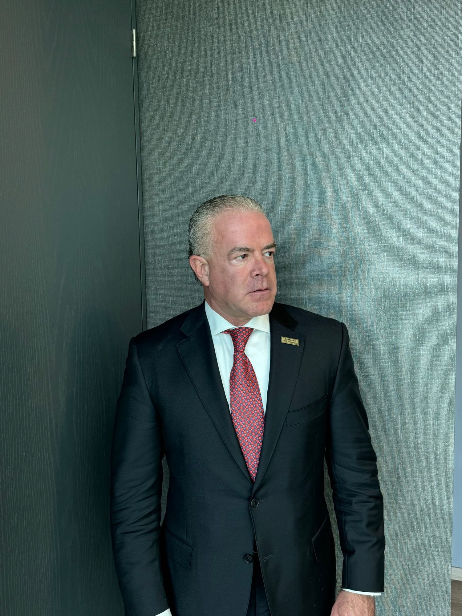 Él es Raúl Rocha Cantú