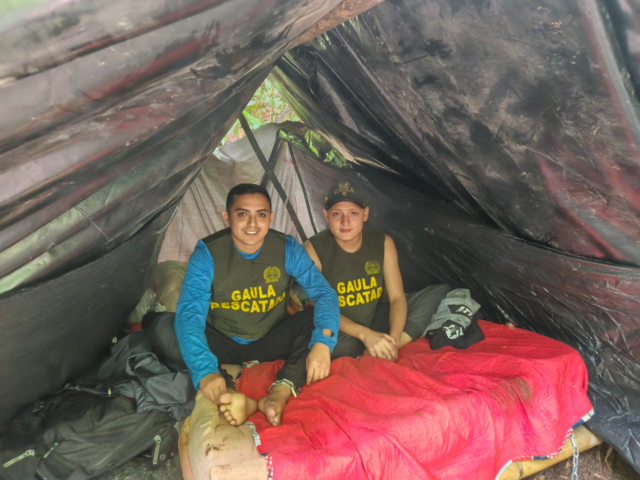 Polis, şarkıcı Giovanny Ayala'nın oğlu Miguel Ayala ve menajerini kurtardı.