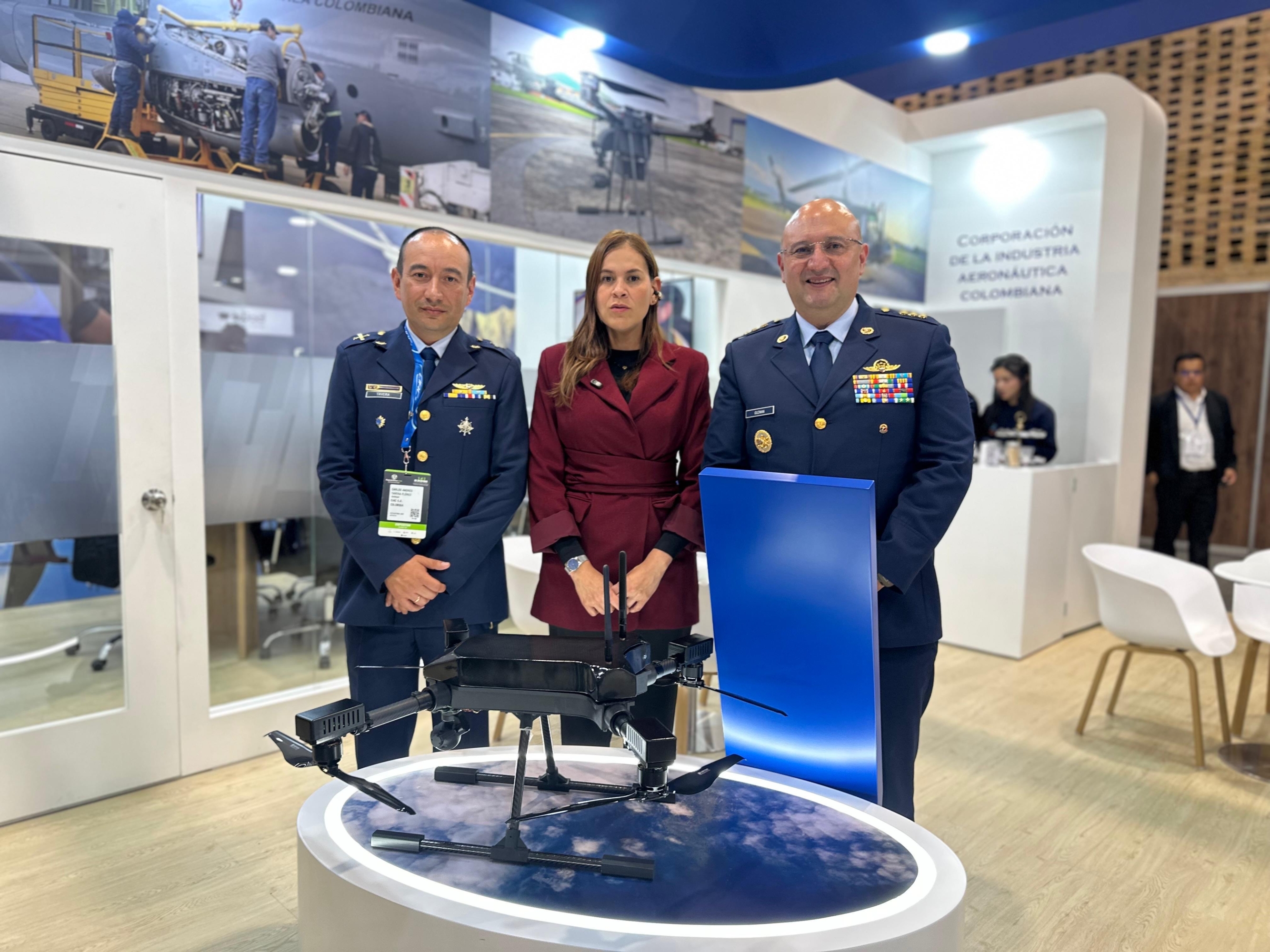 Presentan en Expodefensa el dron Vigía, un dispositivo que busca fortalecer la vigilancia, inteligencia y misiones especiales