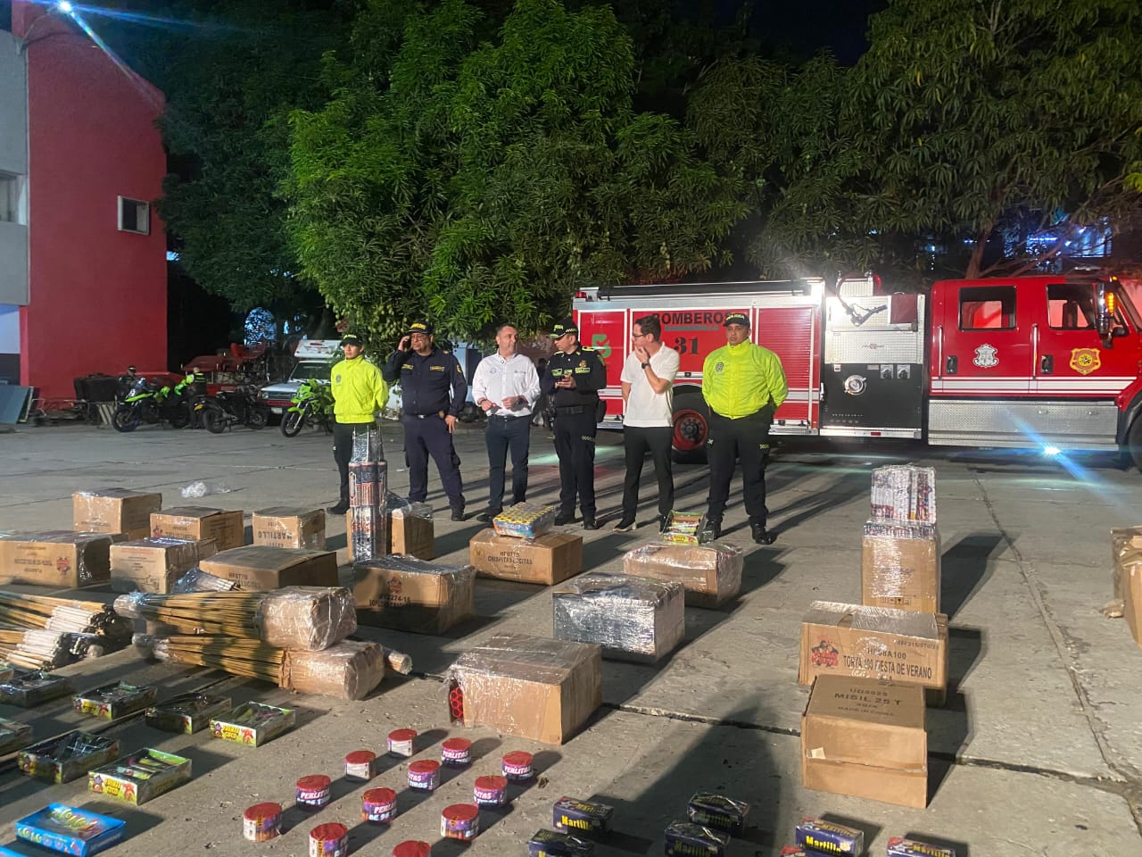 Incautan pólvora y alcohol adulterado.
