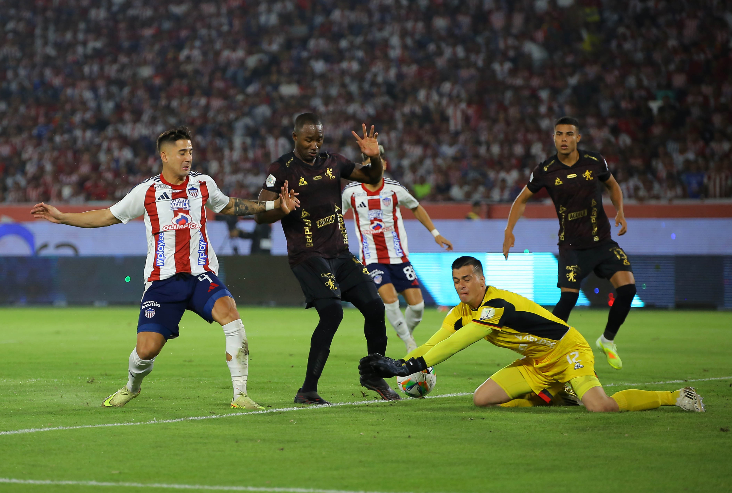 Junior vs América