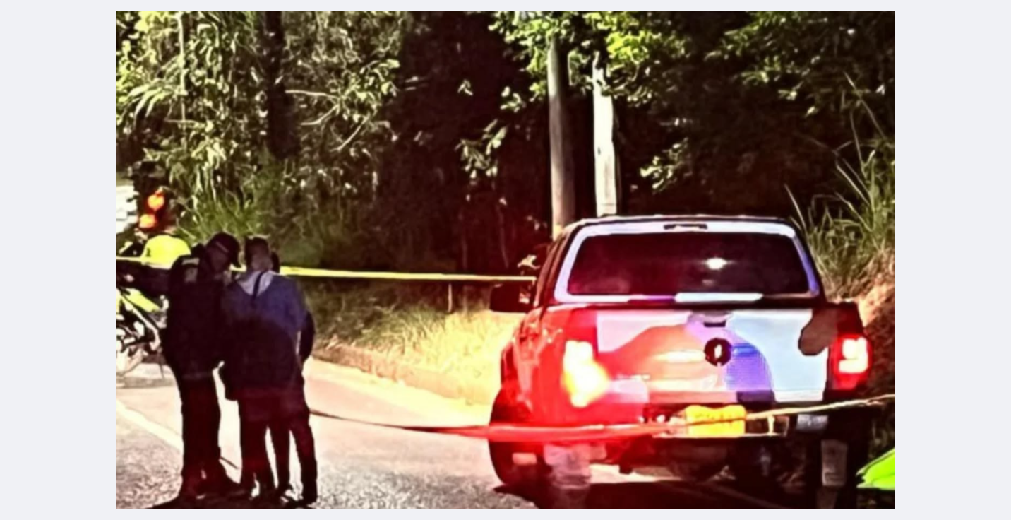 Esta era la camioneta donde se desplazaban víctimas de la masacre en la vía a La Buitrera, al suroccidente de Cali.