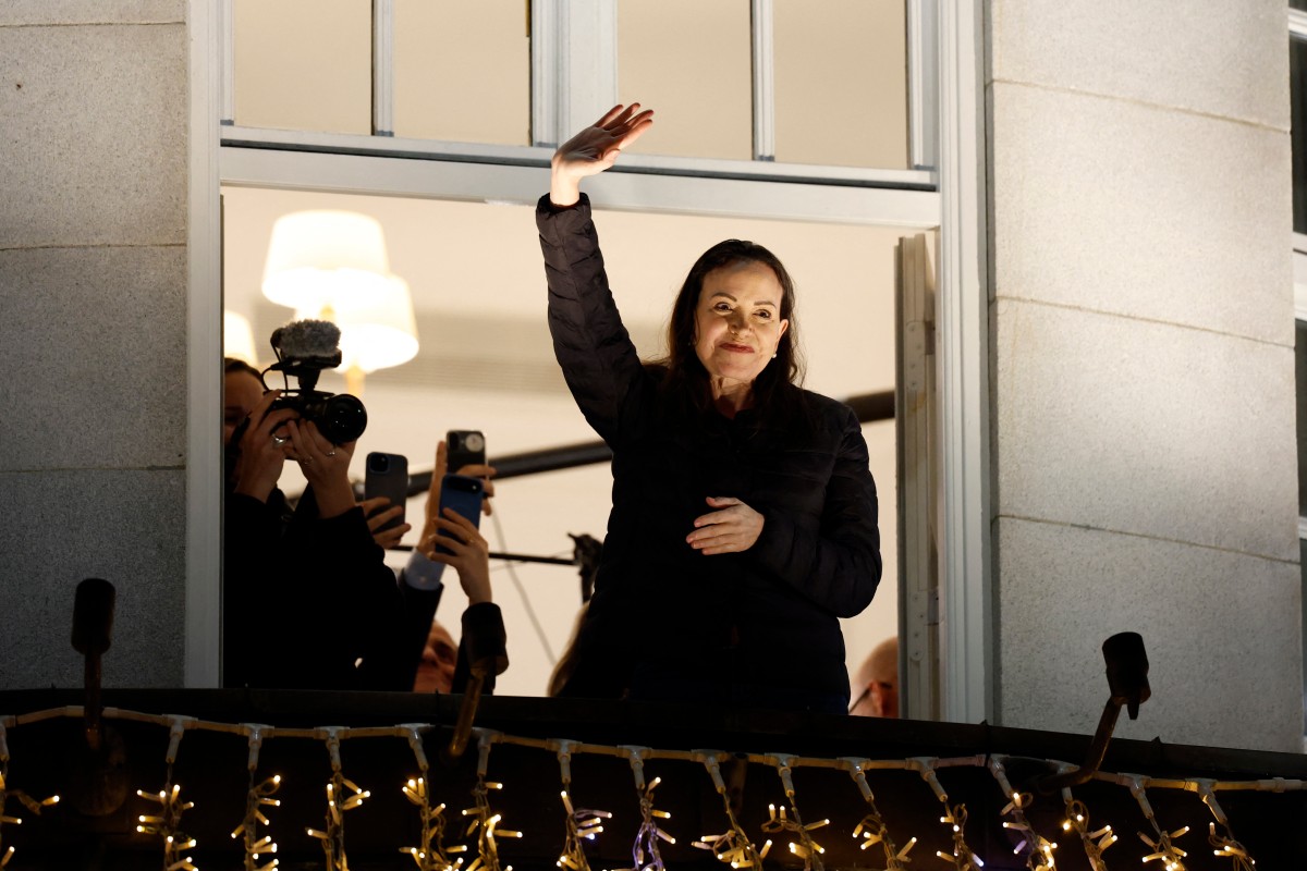 María Corina Machado en balcón desde Oslo.