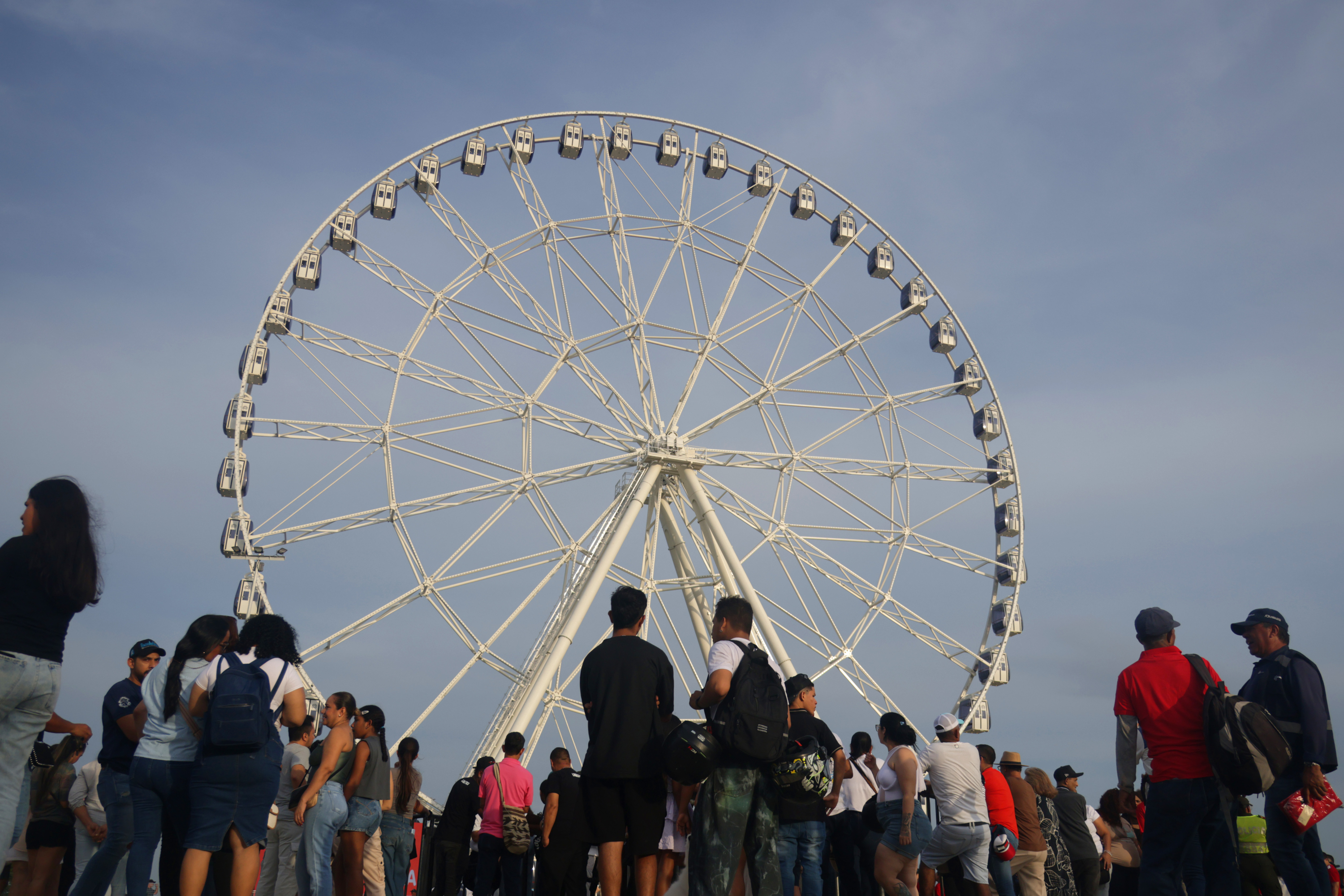APERTURA LUNA DEL RÍO en Barranquilla